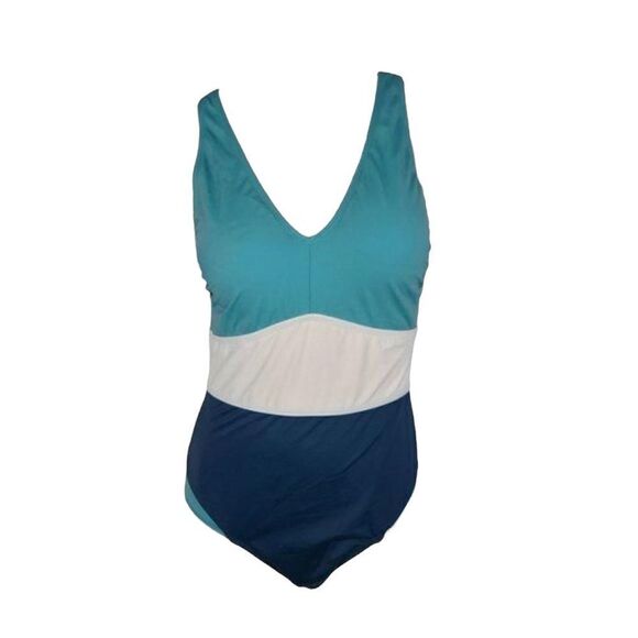 zuda Colorblocked V-Neck One-Piece Swimsuit - Picture 3 of 5